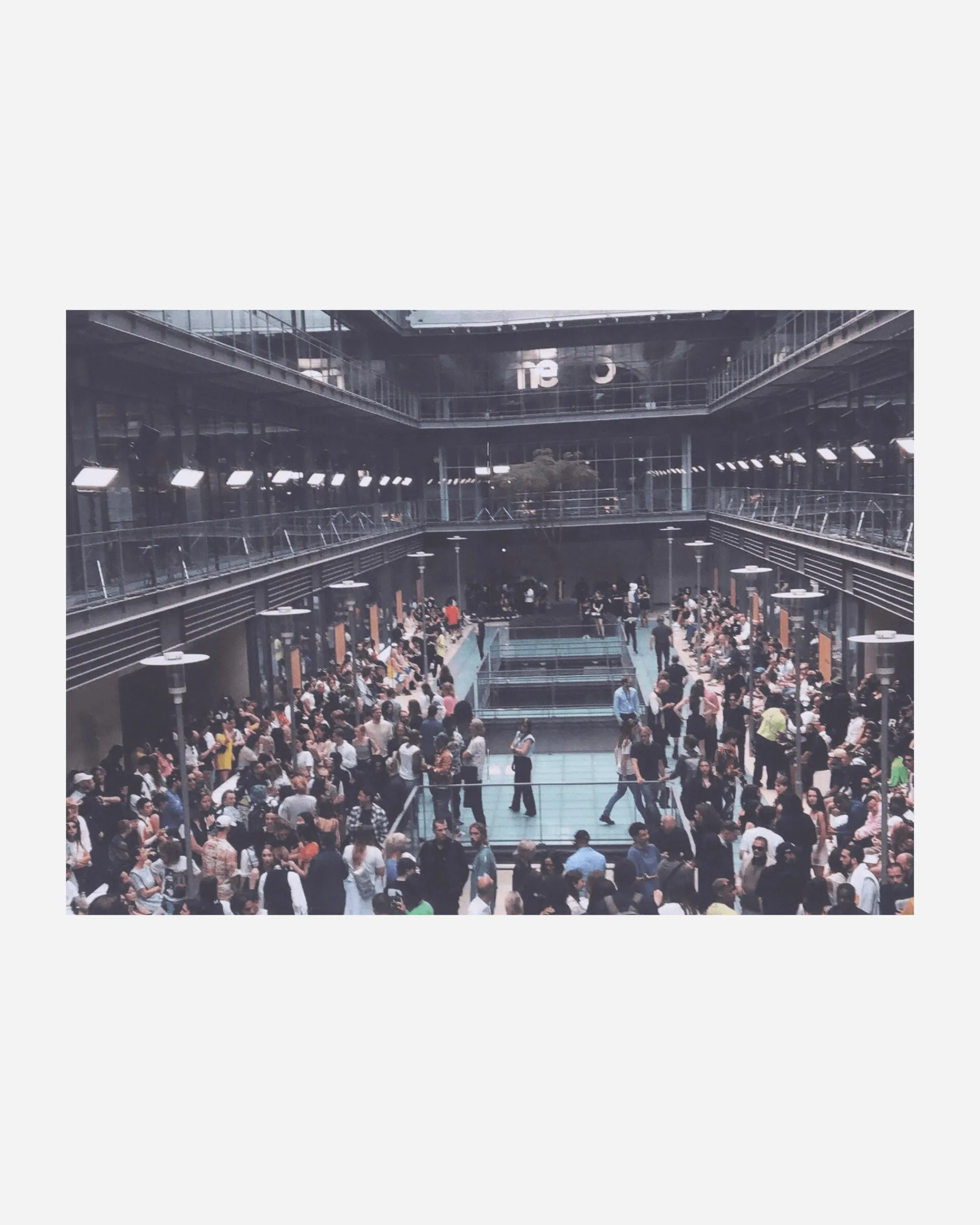 Innen Publishing Magazines^CHAOS IS ORDER Zine