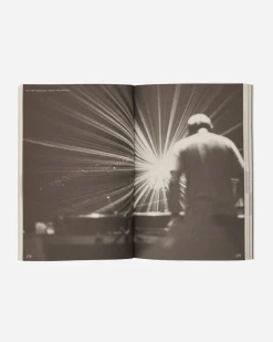Sprint Magazines Magazines^Hypnotised: A Journey Through Trance Music 1990-2005 Zine