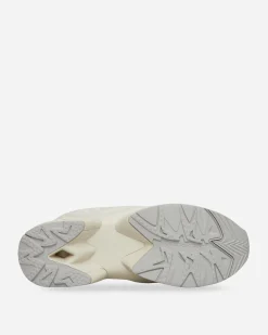 Reebok Sneakers·Low|Sneakers^Instapump Fury 95 Sneakers Bone