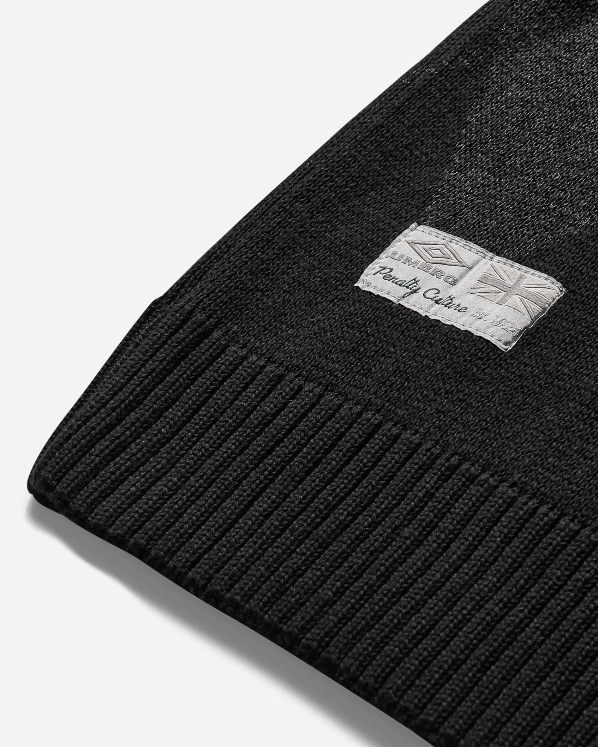 Umbro Knitwear^Men's Argyle Sweater Black