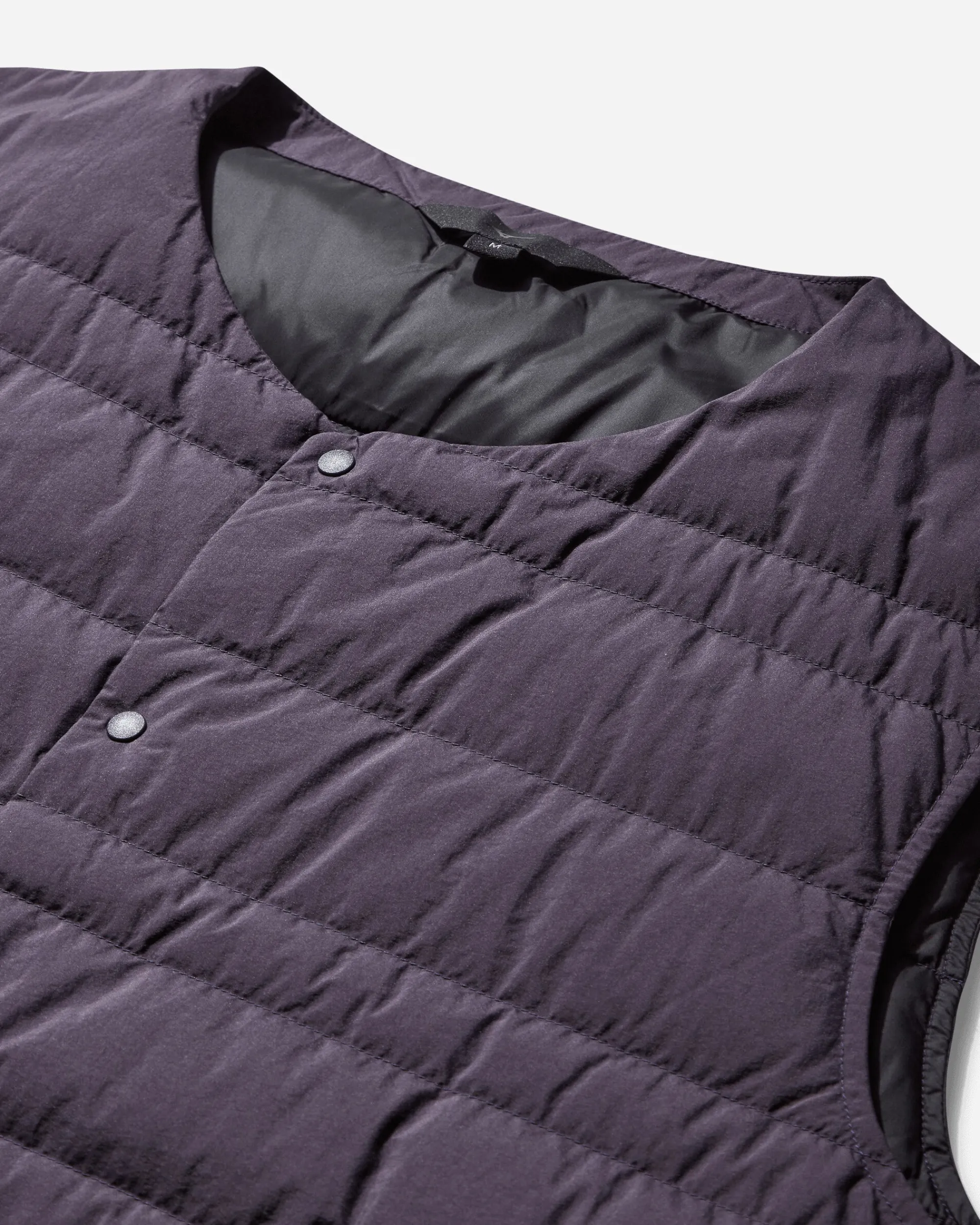 Mizuno Coats And Jackets^Men's BT Compact Lightweight Down Vest Midnight Plum