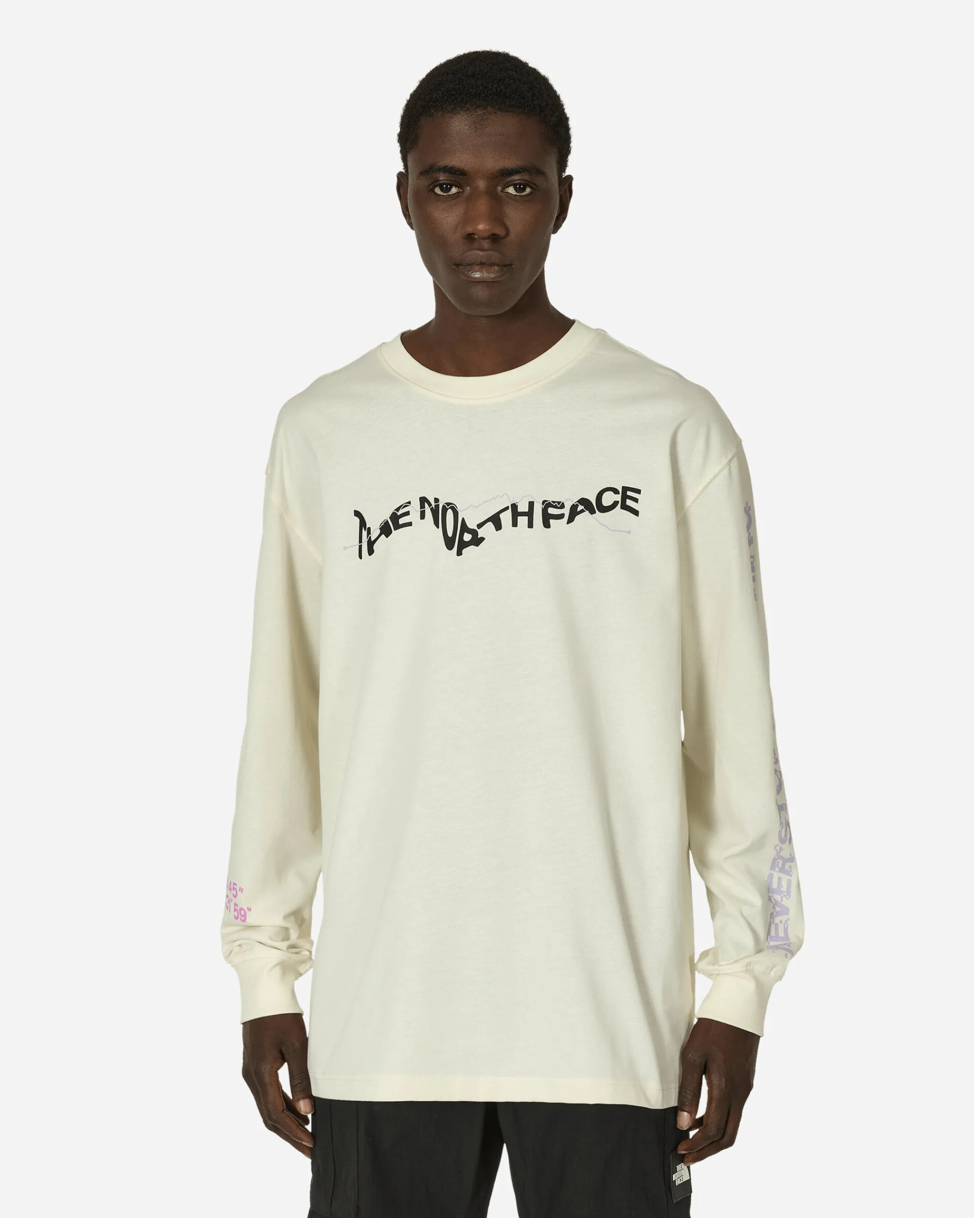The North Face T-Shirts^NSE Graphic Longsleeve T-Shirt White Dune