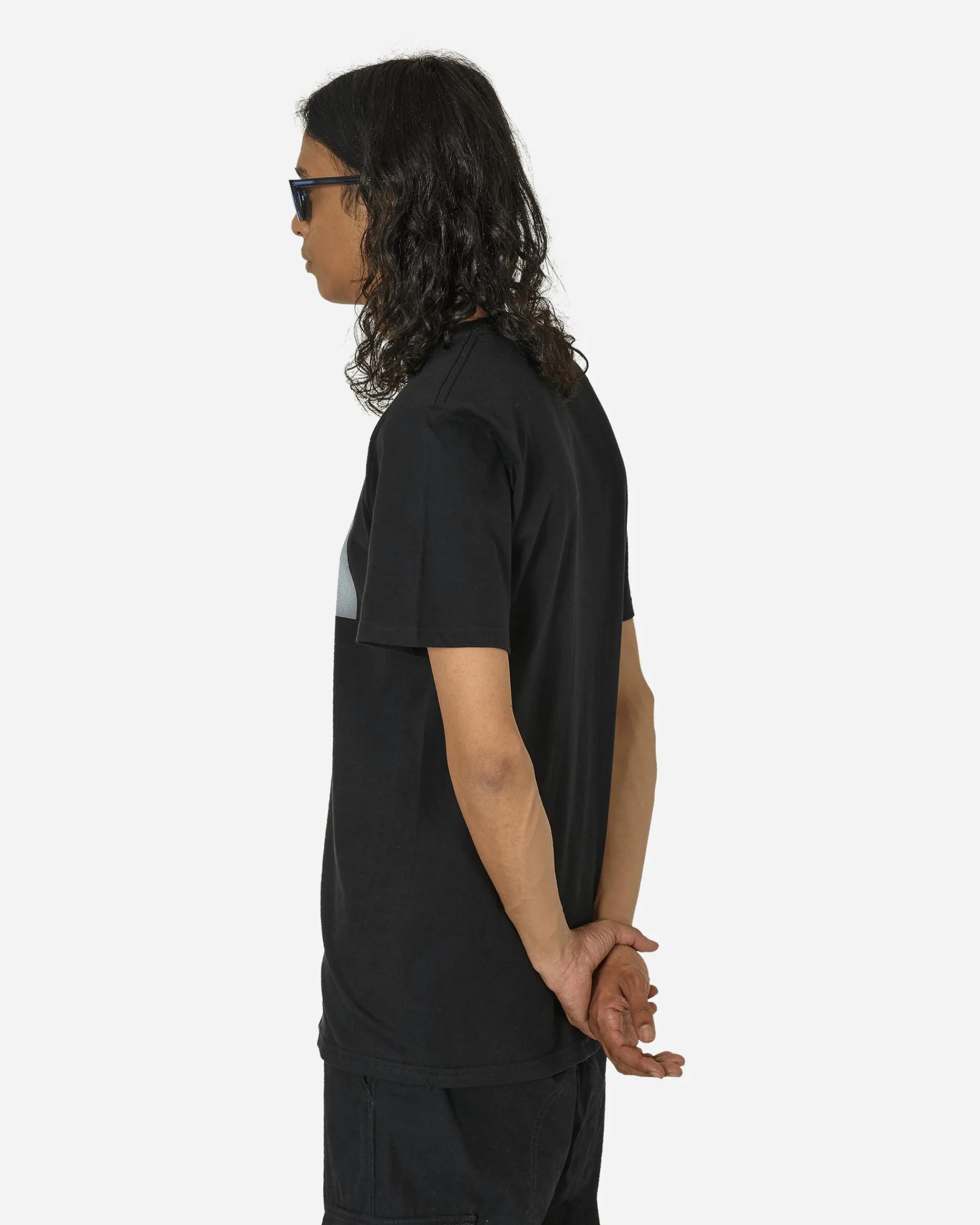 aNYthing T-Shirts^Portrait T-Shirt Black
