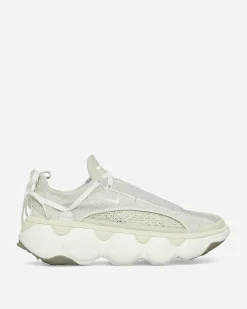 Nike Sneakers·Low|Sneakers^Women's Flyknit Bloom Sneakers Light Bone / Sail