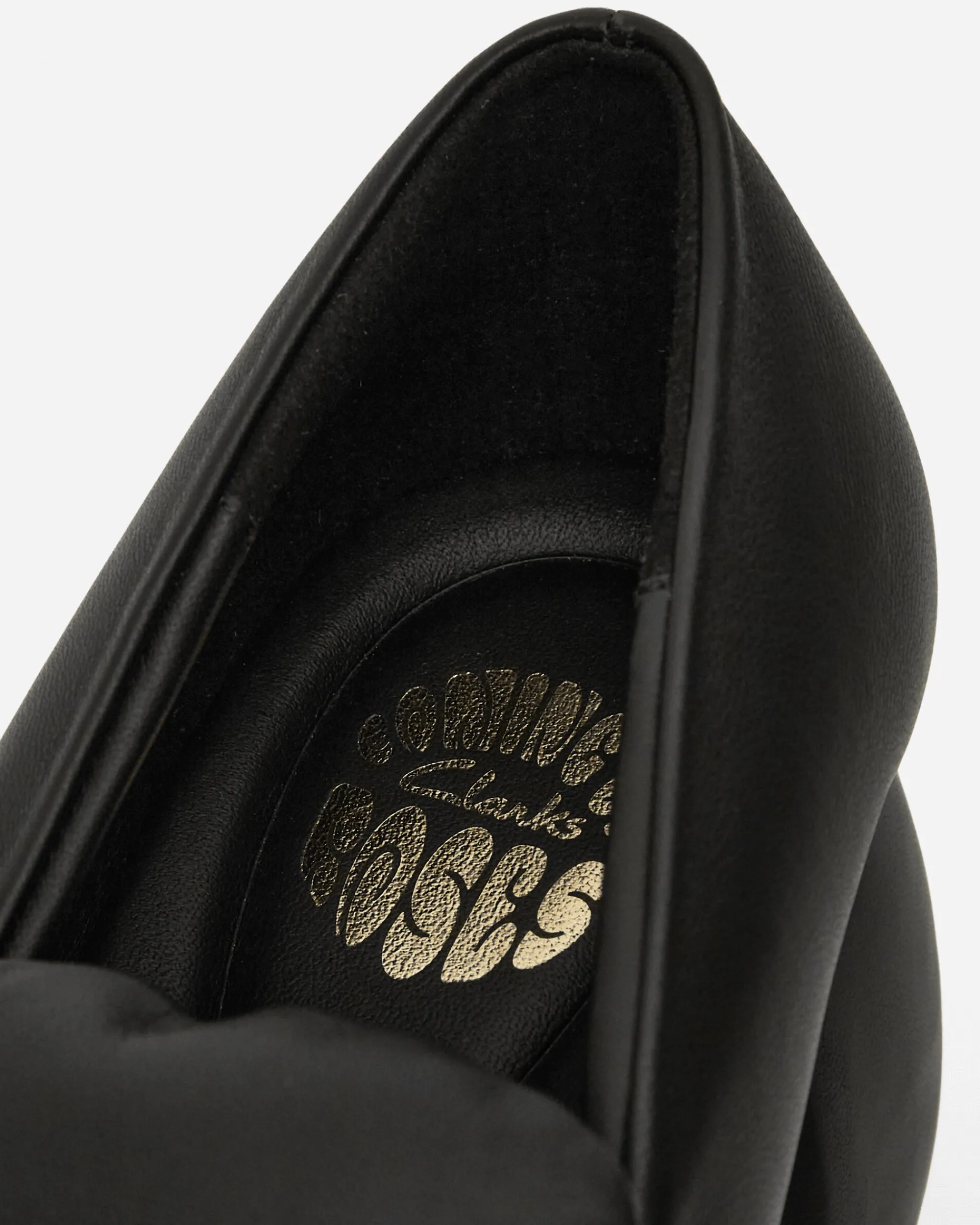 Clarks Classic Shoes^Women's Martine Rose Leather Loafers Black