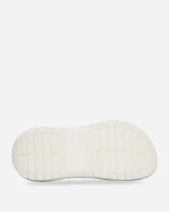 Crocs Sandals And Slides^Women's Mega Crush Clogs White / Silver