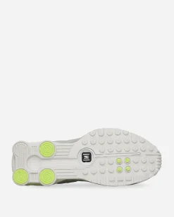 Nike Sneakers·Low|Sneakers^Women's Shox R4 Sneakers White / Metallic Silver / Volt