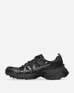 Nike Sneakers·Low|Sneakers^Women's V2K Run Sneakers Black / Dark Smoke Grey