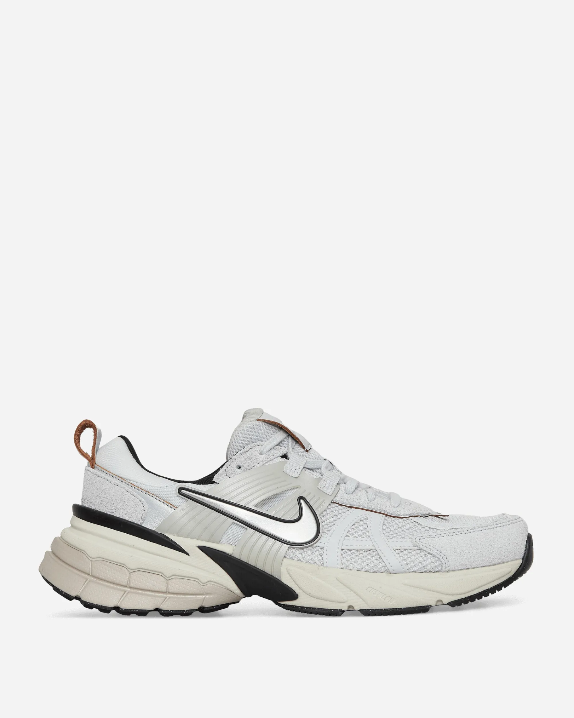 Nike Sneakers·Low|Sneakers^Women's V2K Run Sneakers Pure Platinum / Chrome