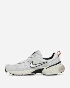 Nike Sneakers·Low|Sneakers^Women's V2K Run Sneakers Pure Platinum / Chrome