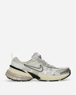 Nike Sneakers·Low|Sneakers^Women's V2K Run Sneakers Summit White / Metallic Silver