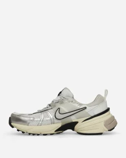 Nike Sneakers·Low|Sneakers^Women's V2K Run Sneakers Summit White / Metallic Silver