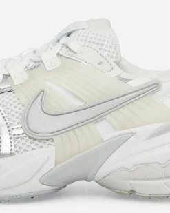 Nike Sneakers·Low|Sneakers^Women's V2K Run Sneakers White / Metallic Silver