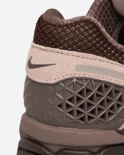 Nike Sneakers·Low|Sneakers^Women's Zoom Vomero 5 Sneakers Pink Oxford / Plum Eclipse