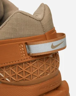 Nike Sneakers·Low|Sneakers^Women's Zoom Vomero Roam Sneakers Flax / University Gold