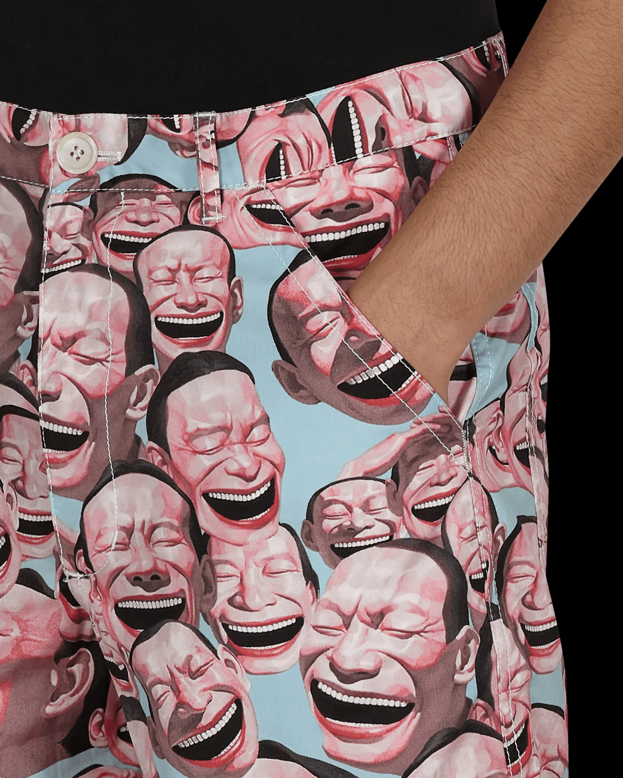 Comme Des Garçons Shirt Shorts^Yue Minjun Woven Shorts Multicolor